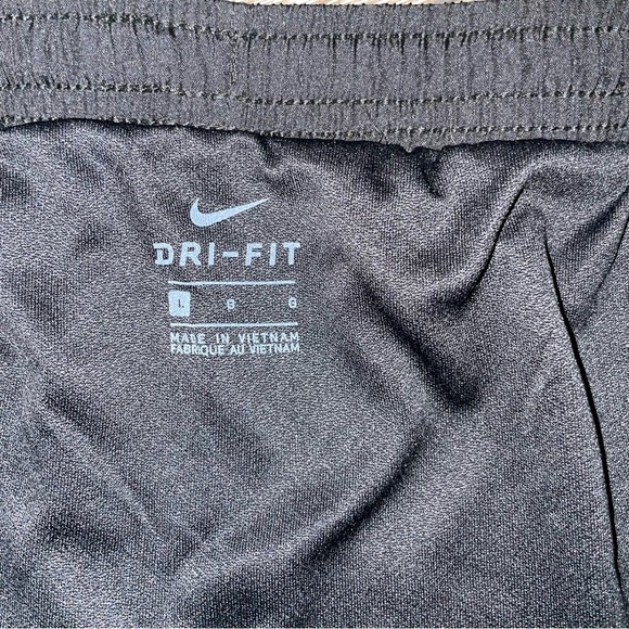 Nike Dri Fit Running Shorts Black/Grey Size Large - Picture 7 of 8